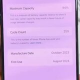 Un iPhone 15 Pro Max 256gb foarte curat (cadru din titan)